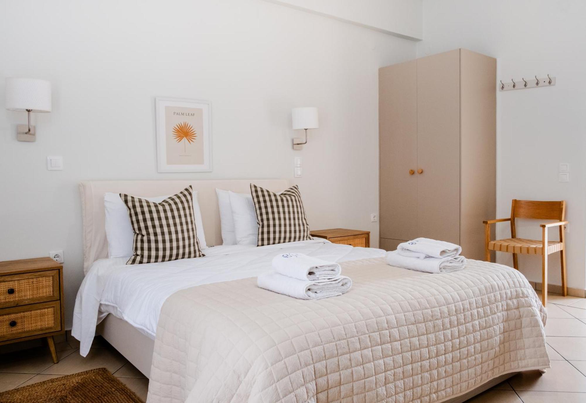 Blue House Apartments Vasilikí Стая снимка