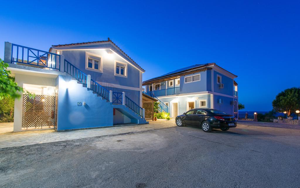 Blue House Apartments Vasilikí Екстериор снимка